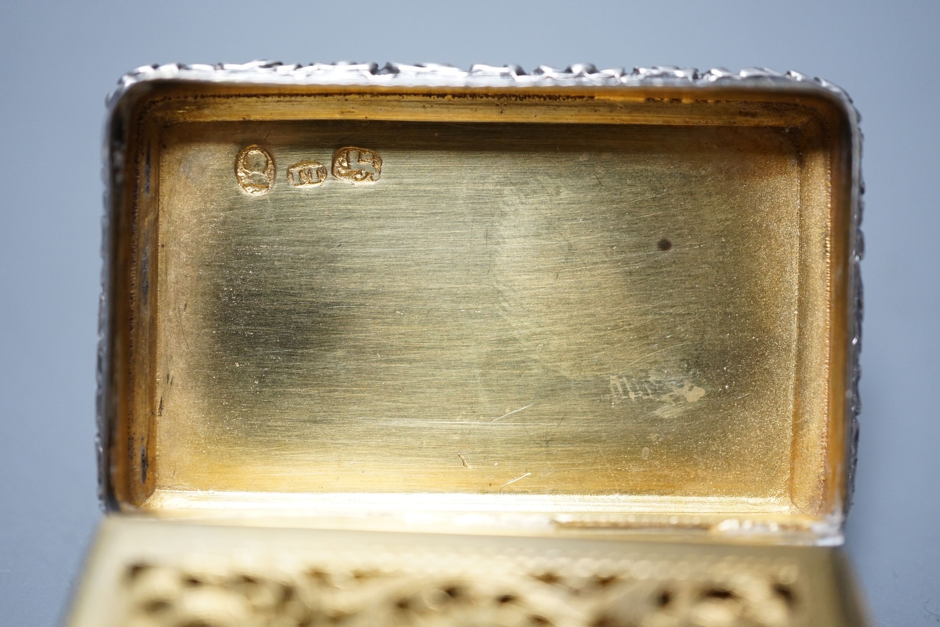 A George IV engine turned silver rectangular vinaigrette, John Thropp, Birmingham, 1826, 44mm.